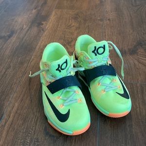 Brand new never worn KDs